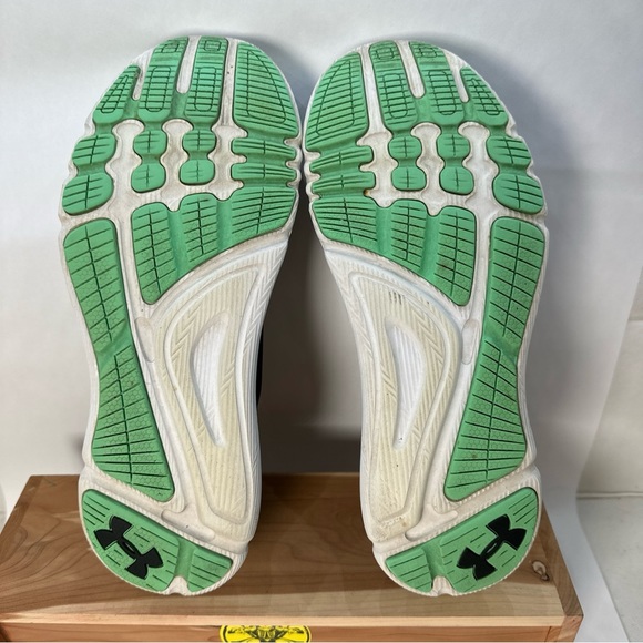 Under Armour SpeedForm Apollo 2 Reflective Black Green 1276682-001 Women Size 10 - Picture 8 of 9